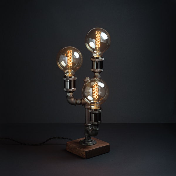 Lámpara Edison de madera/lámpara de mesa de 3 luces/lámpara de tubo Steampunk/colgante de iluminación industrial/lámpara de escritorio de tubo/lámpara de bronce moderna