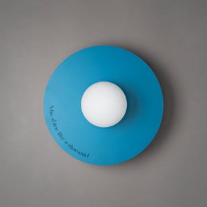 Gravierte Disc Wandlampe, modernes rundes Licht, geometrische Metallleuchte