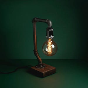 Lampada da scrivania steampunk, lampada a tubo, lampada a tubo in stile retrò, lampada da restauro vittoriana, lampada da scrivania in metallo, regalo per colleghi, regalo per coinquilini