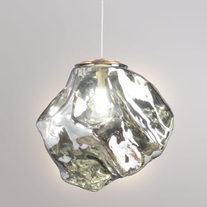 Förvrängd glaspendellampa, smältande glasskärm, vardagsrumslampa, skev glastaklampa, rökfärgade böjda glaslampor
