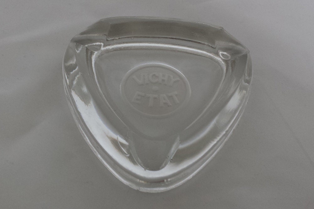 Cendrier Publicitaire Vichy Etat . Rare Verre. Très Bel État. French Vintage