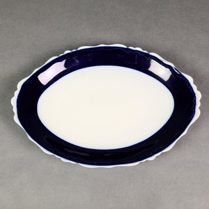 Limoges oval scalloped two-tone porcelain serving dish. White and blue oven - Limoges - vintage French