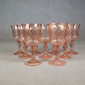 Set mit 6 Rosaline-Weißweingläsern aus rosa Glas – Pink Depression Glass – gedreht – Arcoroc von Luminarc 70er – Französischer Vintage
