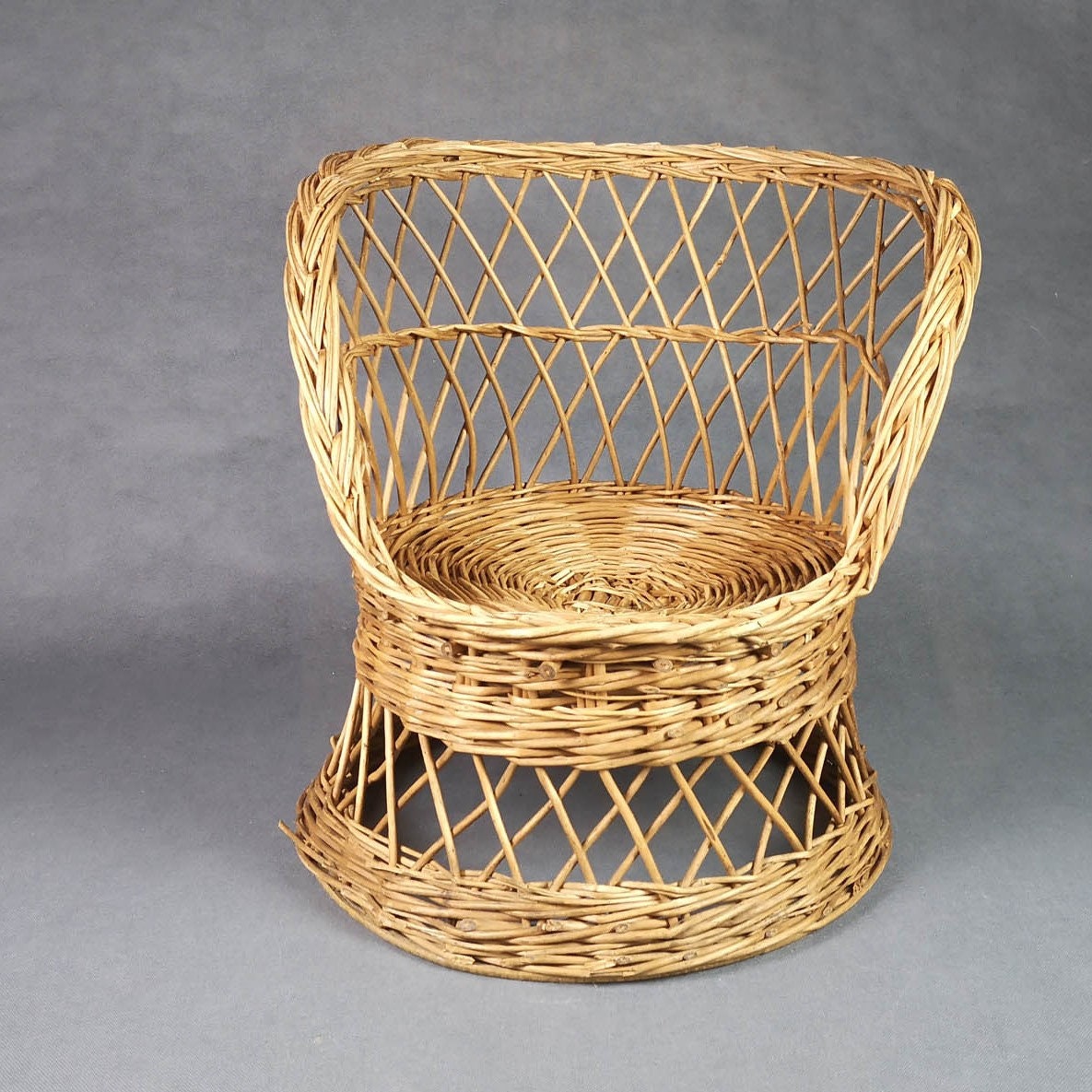 Fauteuil Corbeille Enfant en Osier-Rotin - French Vintage.