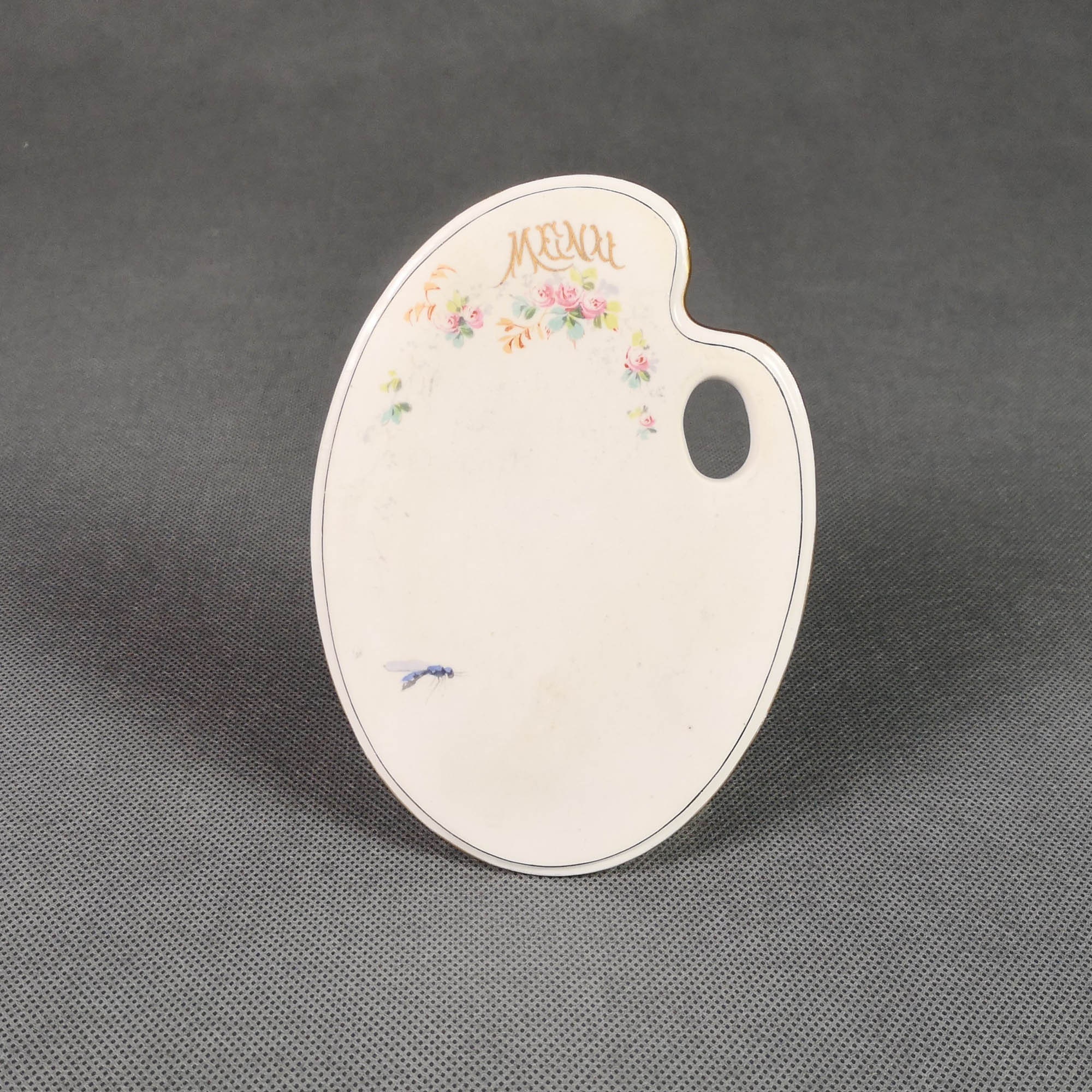 Rare Porte Menu ou en Porcelaine Forme Palette de Peinture et Pied Papillon -Vaisselle Ancienne