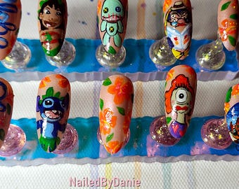 Zestaw do paznokci inspirowany motywem kwiatowym Lilo i Stich