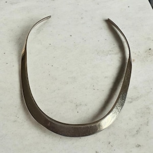 Sleek Vintage Mexican Sterling Silver Torque Collar Necklace - 38g of Gleaming Style