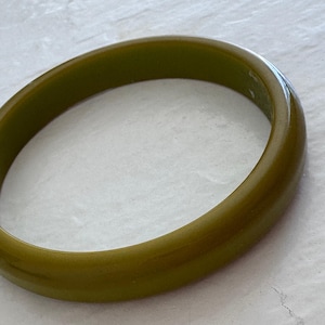 Estate Vintage Bakelite Bangle Bracelet Olive Green Chunky Wide Band Art Deco Style