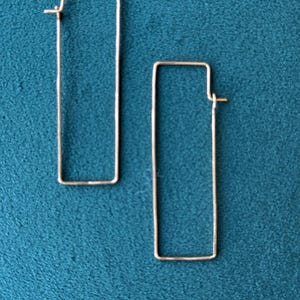 Modernist 18K Gold Rectangle Wire Hoop Earrings Long Lean Lines That Do All the Talking