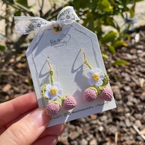 Pink twin Strawberry flower crochet dangle earrings/Microcrochet/14k gold jewelry/Summer berry fruit/Kawaii jewelry/Ship from US
