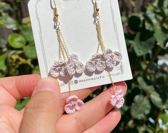 Pink and gray 3 petal simple flower cluster crochet dangle earrings/Microcrochet/14k gold/gift for her/Knitting handmade jewelry