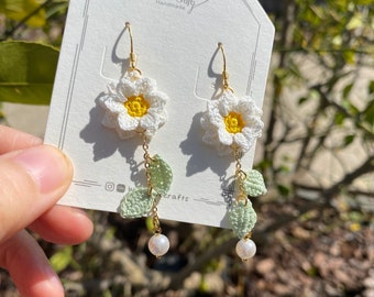 White Daisy flower dangle earrings/Microcrochet/14k gold/Spring Summer flower gift for her/Knitting handmade jewelry/Ship from US