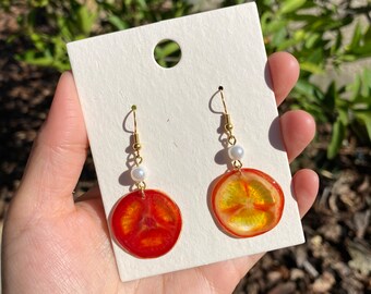 Real fruit dry pressed Tomato/Tomato Slice earrings/14k gold plated dangle earrings/Vegetable jewelry/  UV resin earrings