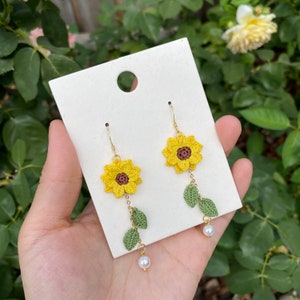 Boucles d'oreilles pendantes tournesol jaune/microcrochet/or 14 carats/fleur d'automne cadeau pour elle/bijoux tricotés faits main/expédition depuis les États-Unis image 4