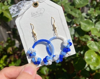 Ombre Royal blue puff flowers earrings in circle shape/Microcrochet /geometry jewelry/gift for her/Ship from US