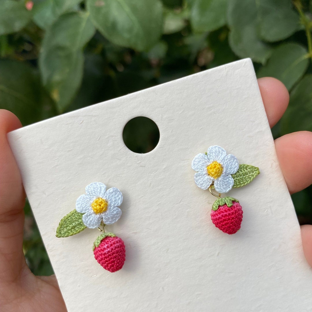 Strawberry Flower Crochet Stud Earrings/microcrochet/14k Gold Jewelry