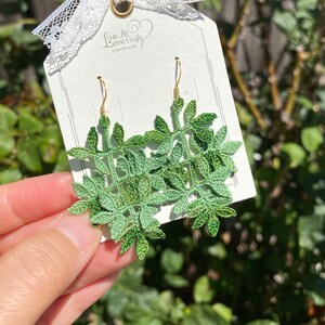 Green ombre fern leaf crochet handmade dangle earrings/microcrochet/Knitted jewelry/Forest style/Indoor plant/Polypodiophyta/Instagram