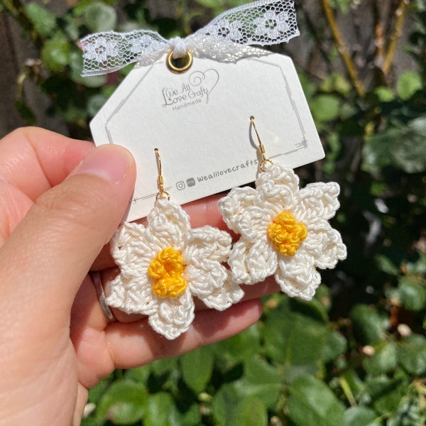 White Gardenia flower crochet dangle earrings/Microcrochet/14k gold/gift for her/kitted twine/Knitting handmade jewelry/Ship from US