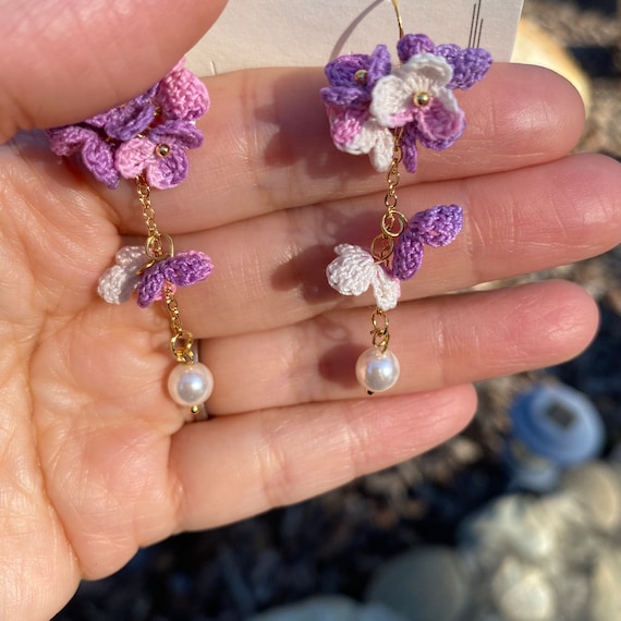 Purple and Pink Ombre Flower Cluster With Pearl Crochet Dangle