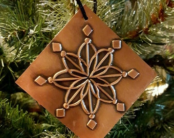 Schneeflocke Ornament, Kupfer Schneeflocke, Weihnachtsverzierungen, Kupferverzierungen, Weihnachtsdekorationen, Weihnachtsgeschenk, personalisierte Verzierungen