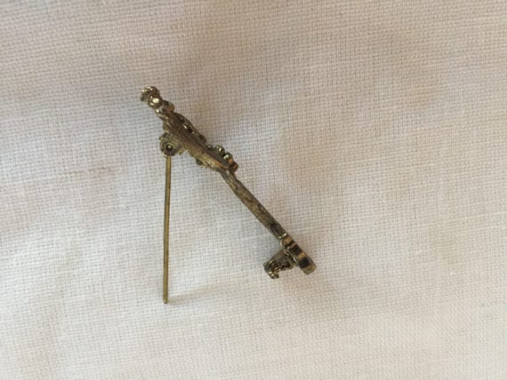 Vintage Skeleton Key Brooch-GOP - image 3