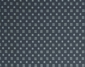 Traditional indigo basics quilting cotton - cross hatch patches