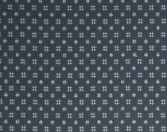 Traditional indigo basics quilting cotton - cross hatch patches