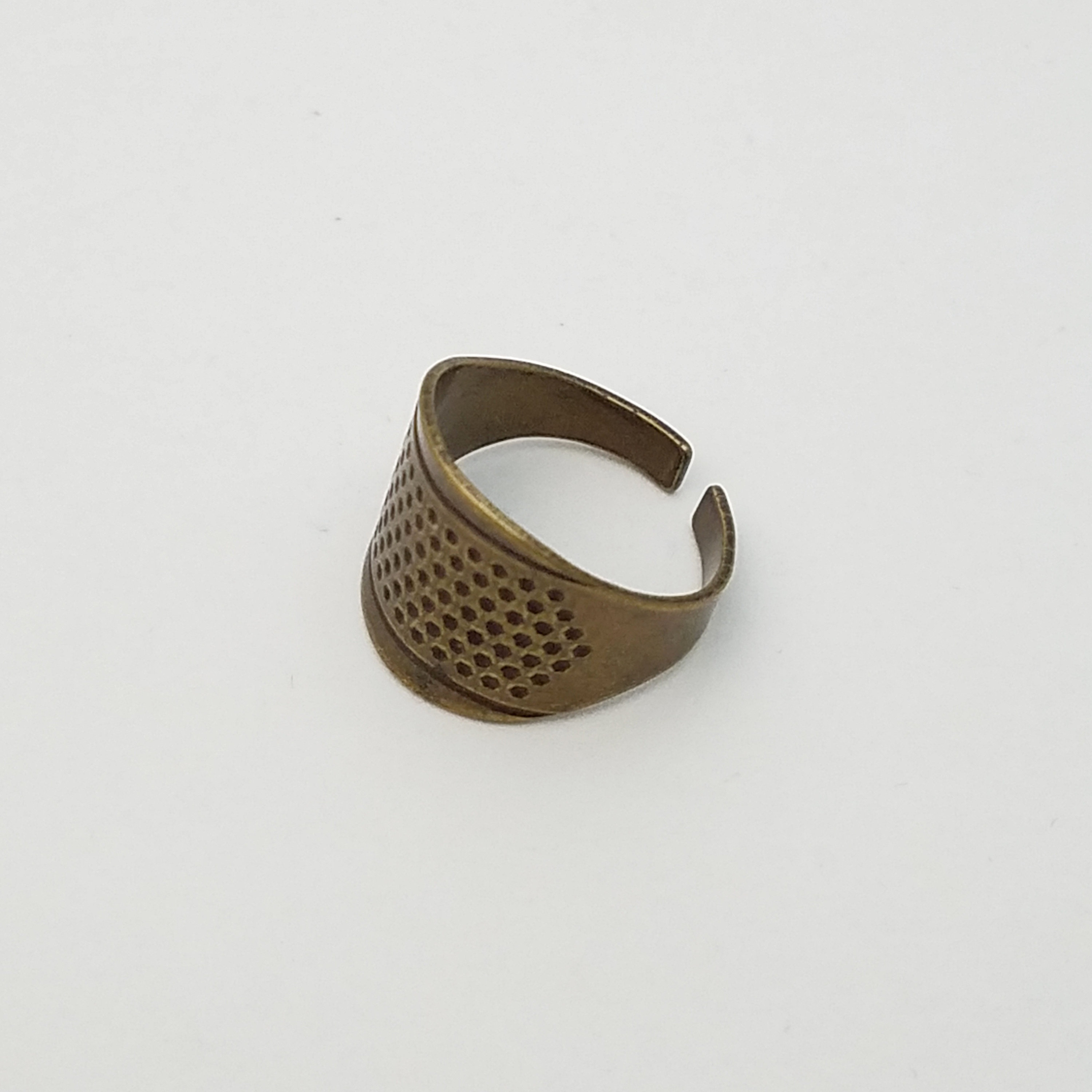 Metal thimble 'Prym', Finger protector for hand embroidery and quilting,  Hand sewing thimbles, Needle protectors