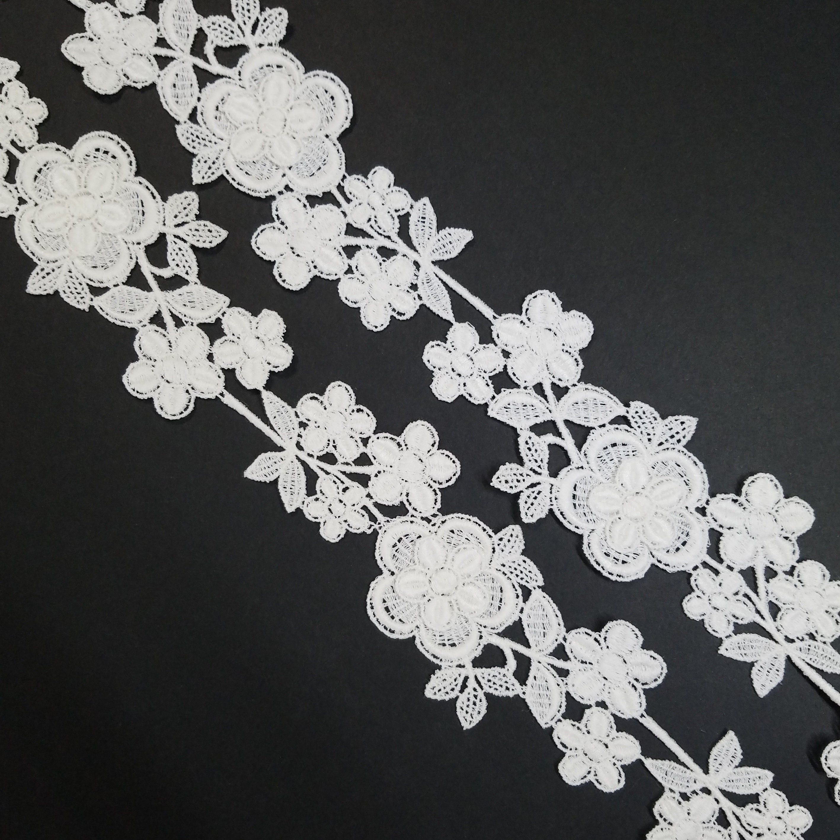 Vintage white floral venise lace trim by the yard