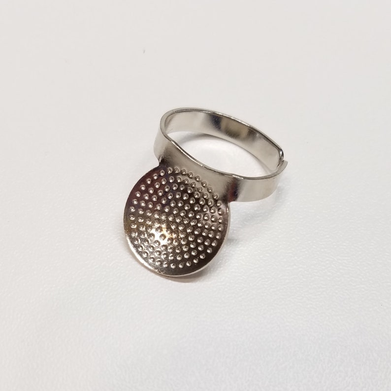 1 Clover Adjustable Ring Thimble