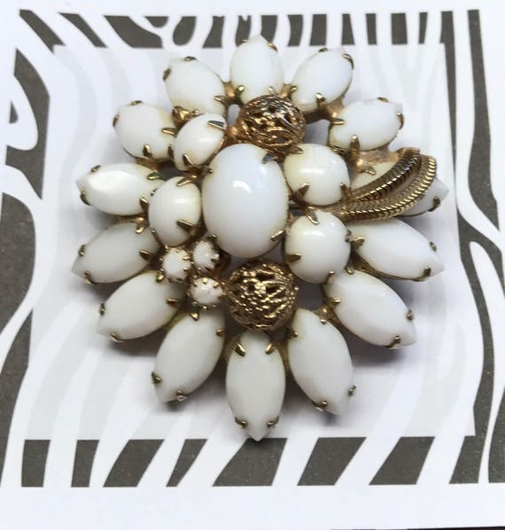 Alice Caviness Signed Prong-Set Milk Glass Pin Br… - image 1
