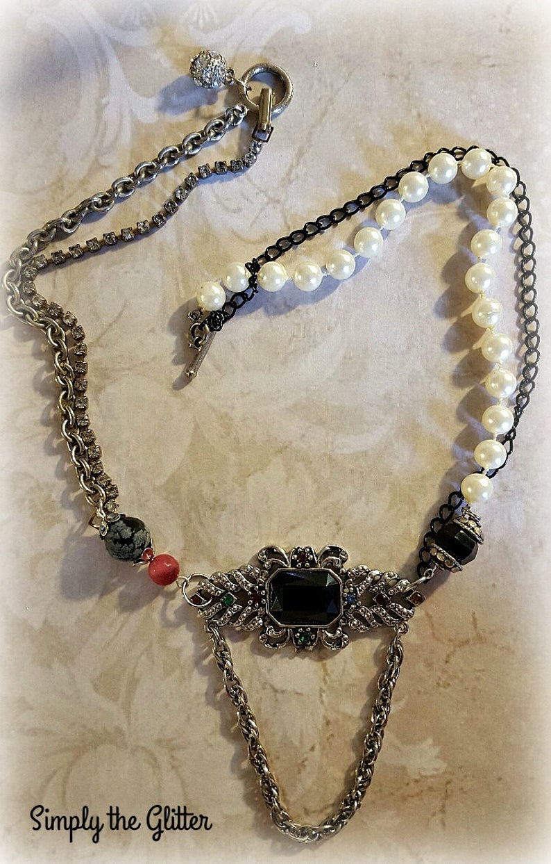 Pendant On Black Stone Chain main image 1