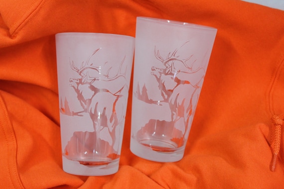 Elk Mountain Scene Engraved Beer Pint Glass Set | Hunting Gift for Men Dad Husband Birthday Christmas Cabin Lodge Decor Bar Cart Outdoorsman