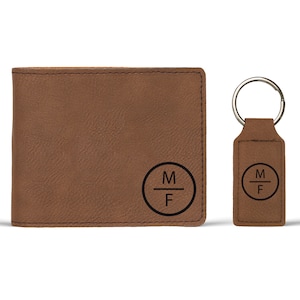 Regalo personalizado para el Día del Padre para hombres, billetera de cuero plegable, billetera con iniciales grabadas con monograma y llavero, regalo de aniversario para novio