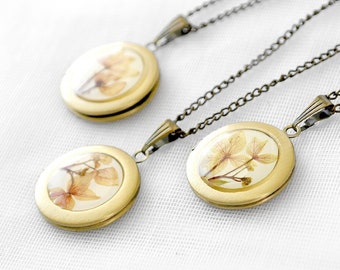 Mini locket necklace resin Hydrangea pendant real flower Medallion locket pendant Small Floral locket necklace pressed flower