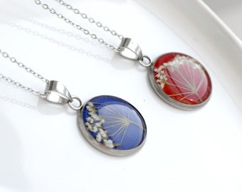 Real flower necklace resin Dry flowers pendant blue necklace pressed flowers
