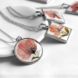 Pressed flower necklace resin Real flower necklace Poppy Birth flower pendant Birth month necklace August birthday necklace image 1