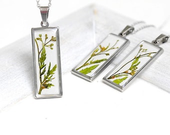 Tiny rectangle necklace real flower pendant resin Pressed flower necklace Minimalist rectangle necklace