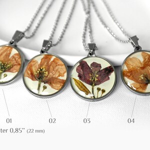 Pressed flower necklace resin Real flower necklace Poppy Birth flower pendant Birth month necklace August birthday necklace image 3