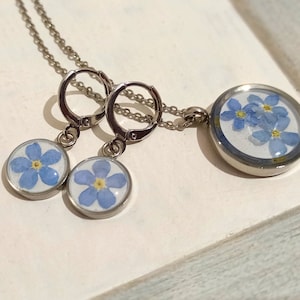 Heart locket necklace remember resin Photo locket pendant Forget me not flower necklace Real flower Pressed flowers set for Dave