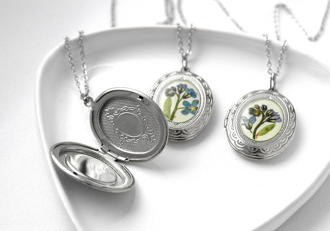 Memory Locket Necklace Me Not Pendant Medallion Photo Etsy
