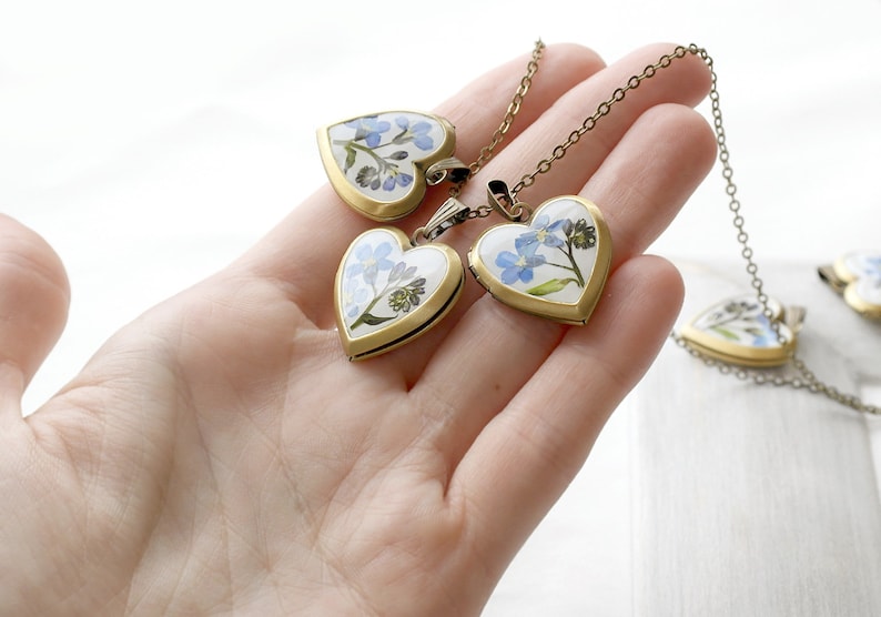 Heart locket necklace remember resin Photo locket pendant Forget me not flower necklace Real flower Pressed flowers image 5