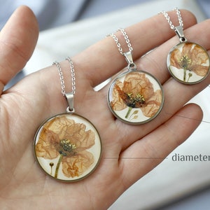 Pressed flower necklace resin Real flower necklace Poppy Birth flower pendant Birth month necklace August birthday necklace image 2