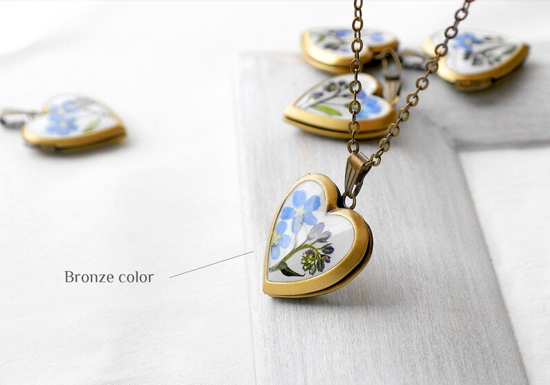 Heart locket necklace remember resin Photo locket pendant Forget me not flower necklace Real flower Pressed flowers image 3