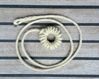 Nautical Light Pull, Rope Blind Pull, Doughnut Knot and Eye Splice. Approximately 1 Metre (39 inches) long. Natural Rope Colour (beige).