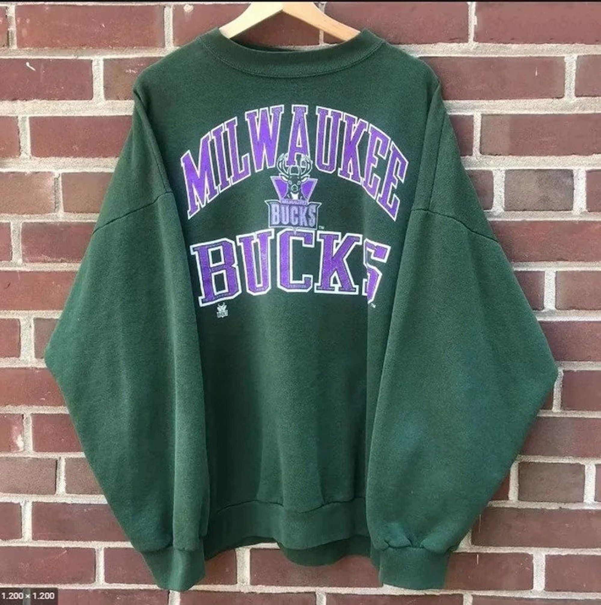 Bucks hotsell yellow sweatshirt