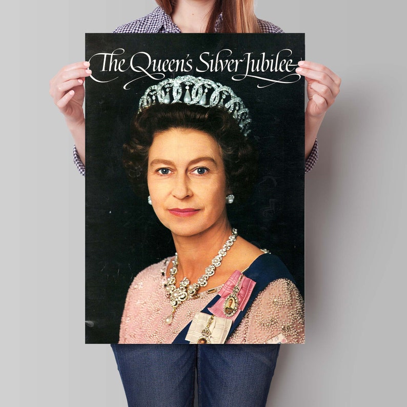Queen Elizabeth Silver Jubilee Photo Print Vintage Queen of Etsy
