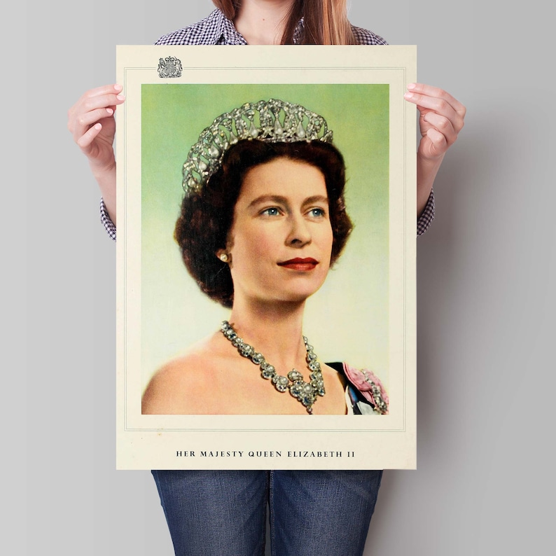 Queen Elizabeth Print Vintage Queen of England Poster HRH Etsy