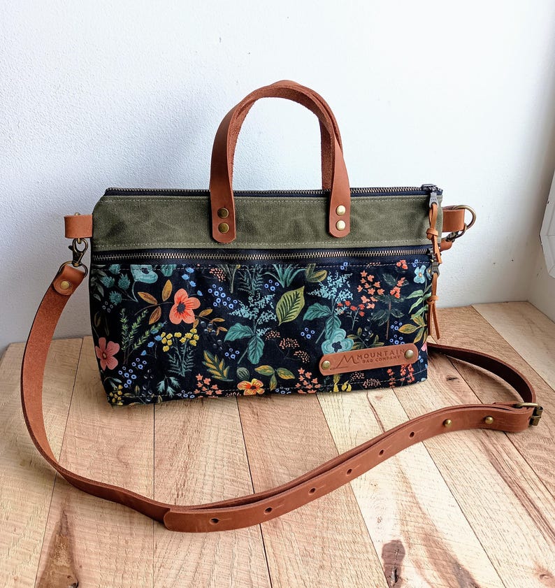 Bag with optionally purchased purse strap.