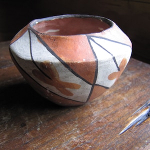 Antique Acoma Miniature Olla, Antique Pueblo Pottery, Acoma Polychrome Pottery , Acoma Pueblo, New Mexico, Miniature Pot, Water Olla